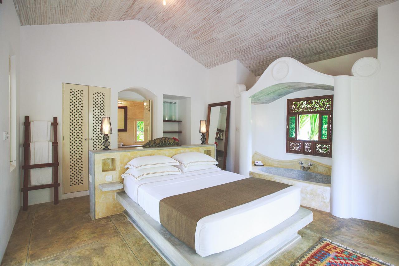 Karmel Villa Thalduwa Island - Five Bedroom Luxury Villa With Private Pool Ahangama Dış mekan fotoğraf